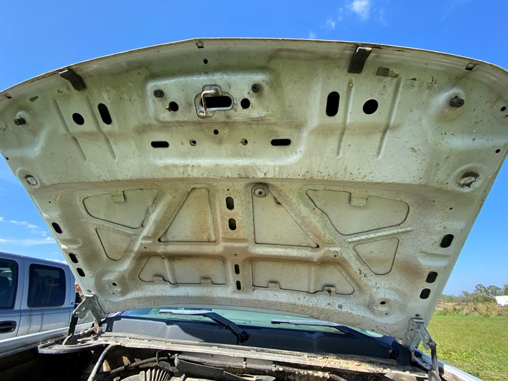 #1598-•-2010-chevy-silverado-1500-regular-cab-pickup-truck-(no-title)-image-73