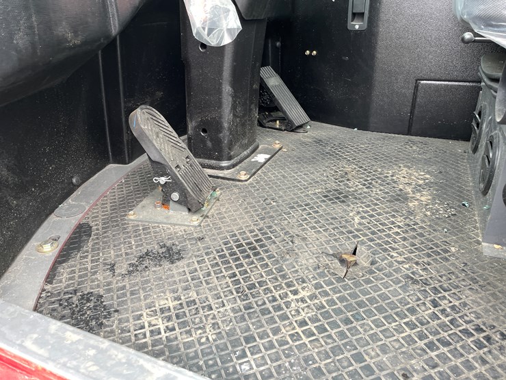 #5502-•-2024-magnum-4400l-wheel-loader-image-56