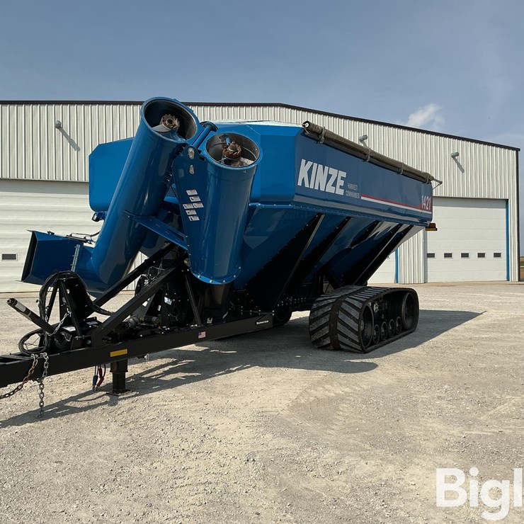 2024 Kinze 1421 Grain Cart