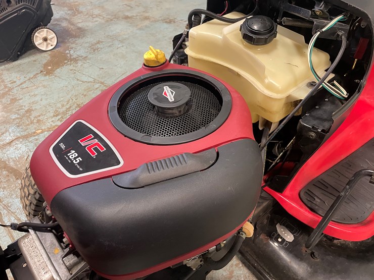 #7236-•-poulan-pro-xt-42"-riding-mower,-needs-head-gasket-image-20