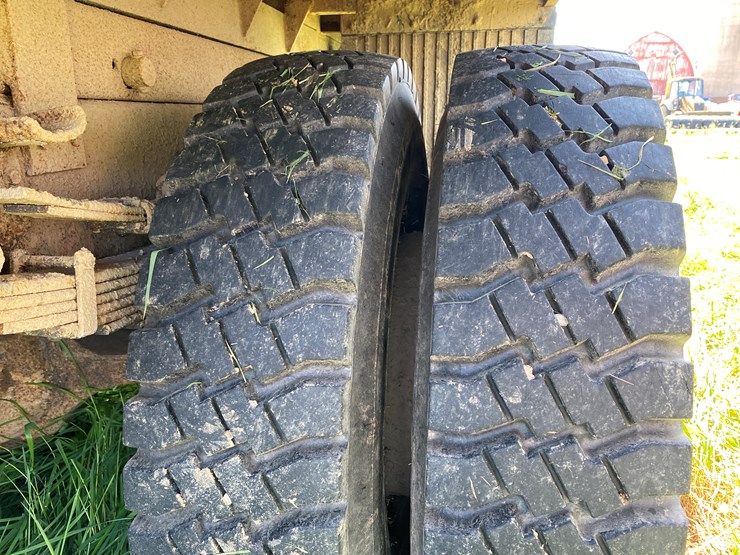 international-4900-image-32