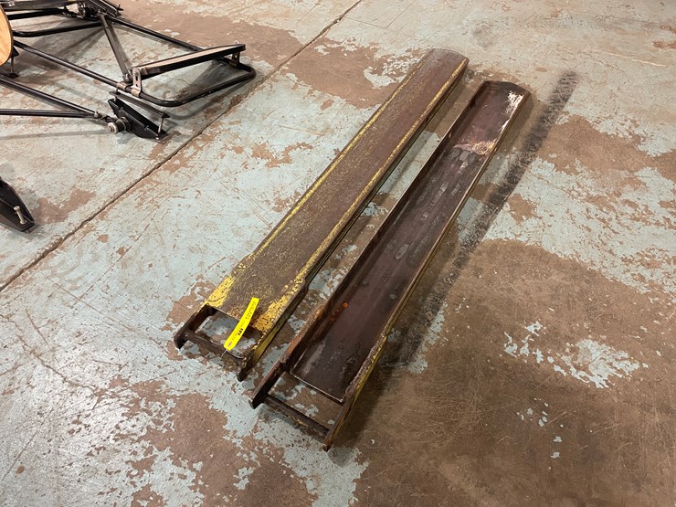 #7216-•-forklift-pallet-fork-extensions-image-3
