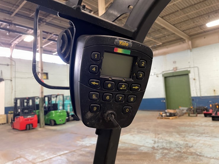 #5565-•-2020-yale-erp040-electric-forklift-image-24
