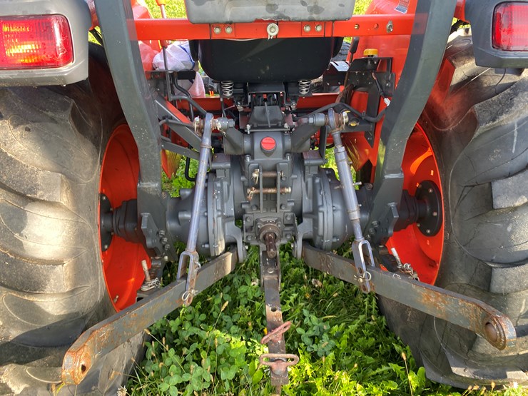 #1583-•-kubota-l4600d-4x4-diesel-tractor-image-25