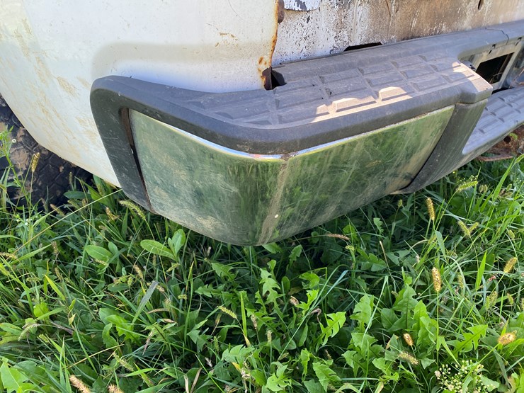 #1598-•-2010-chevy-silverado-1500-regular-cab-pickup-truck-(no-title)-image-19