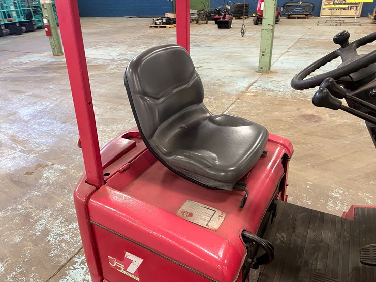 #5568-•-toyota-7-runner-1,500-lbs.-electric-forklift-image-26