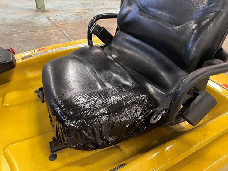 #5565-•-2020-yale-erp040-electric-forklift-image-18