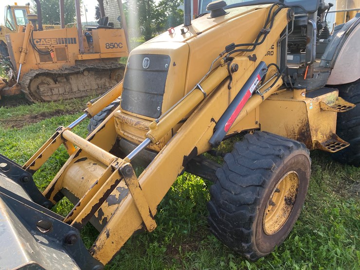 new-holland-655e-image-13