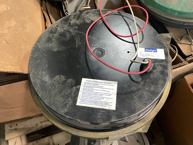 #7229-•-dialight-traffic-light-signals-image-7