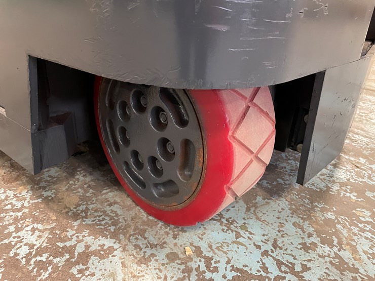 #5566-•-toyota-7bru18-ride-on-electric-reach-forklift-image-19