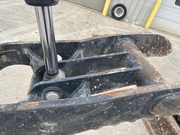 2019-bobcat-e85-image-30