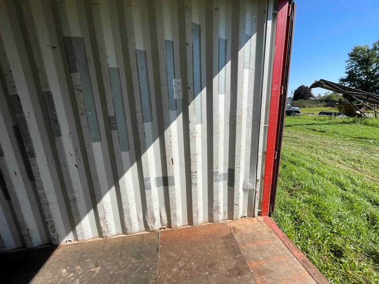 #1611-•-40'-high-cube-shipping-container-image-25