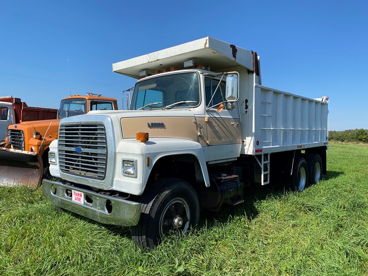 1988-ford-l9000-image-1