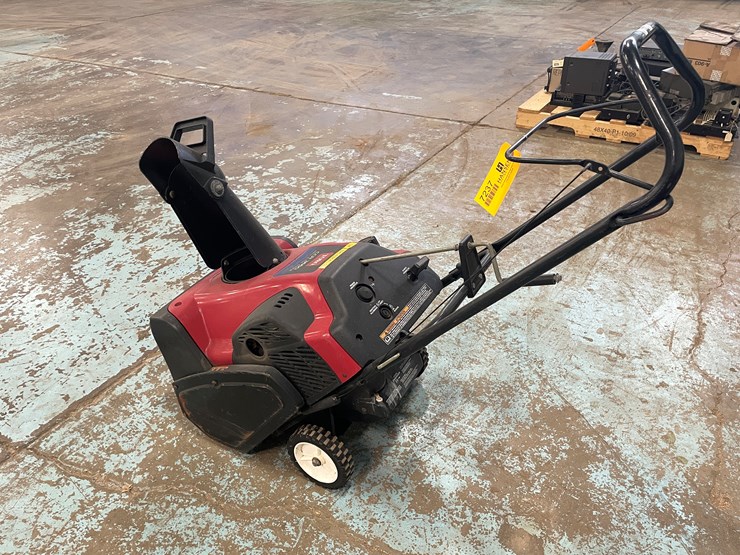 #7237-•-toro-ccr-3650-snowblower-image-6