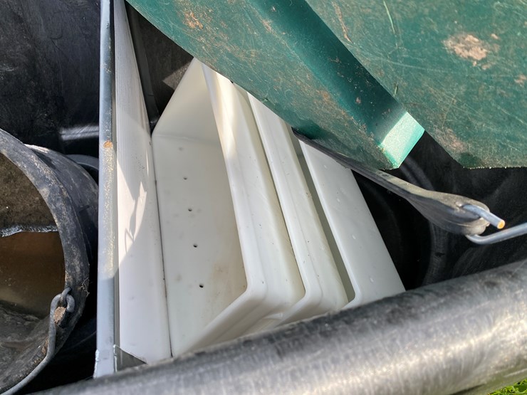 #1655-•-poly-100-gallon-water-tank-image-11