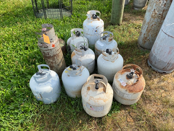 #1672-•-(11)-steel-propane-tanks-image-2