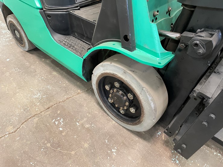 2018-mitsubishi-fgc25n-image-37