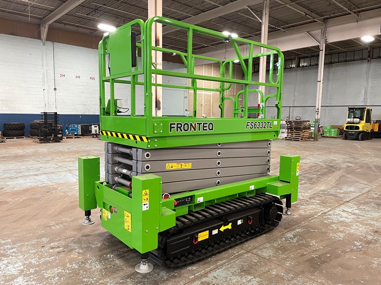 #5551-•-fronteq-fs6332tl-track-drive-scissor-lift-with-outriggers-image-1