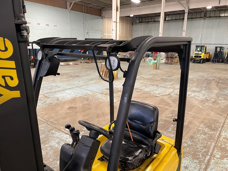 #5565-•-2020-yale-erp040-electric-forklift-image-16
