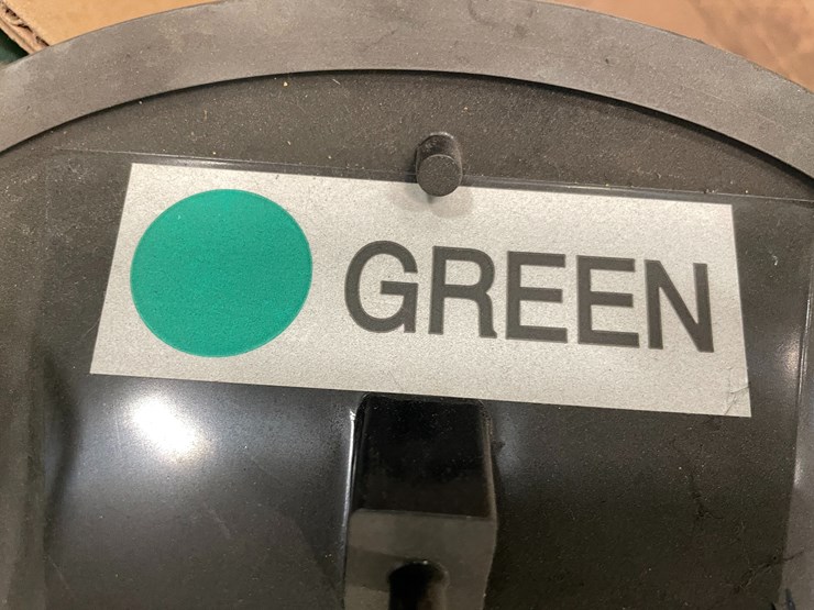 #7229-•-dialight-traffic-light-signals-image-13