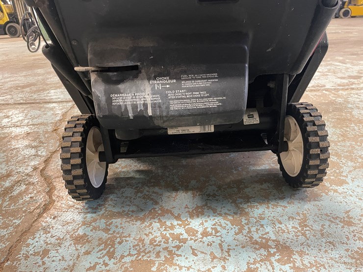 #7237-•-toro-ccr-3650-snowblower-image-12