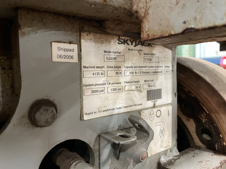 #5553-•-skyjack-sj226-scissor-lift-image-38