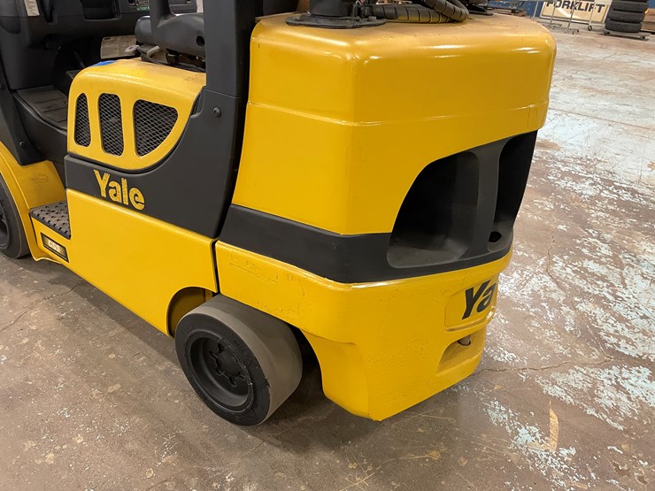 #5559-•-2017-yale-glc070-lp-forklift-image-33