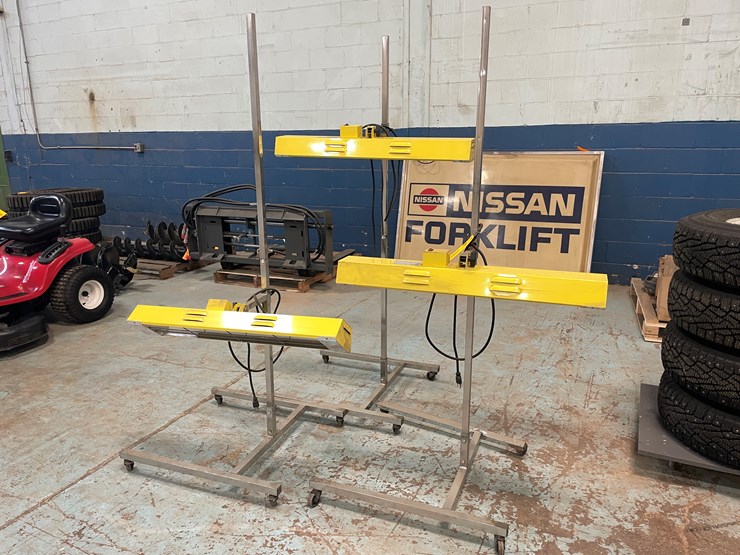 #7231-•-(3)-infratech-portable-infrared-dryers-image-1