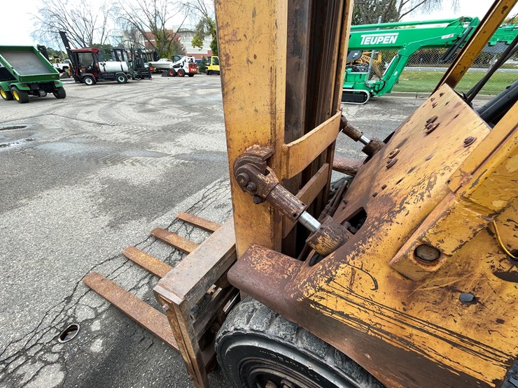 #5510-•-hyster-h50j-lp-forklift-image-12