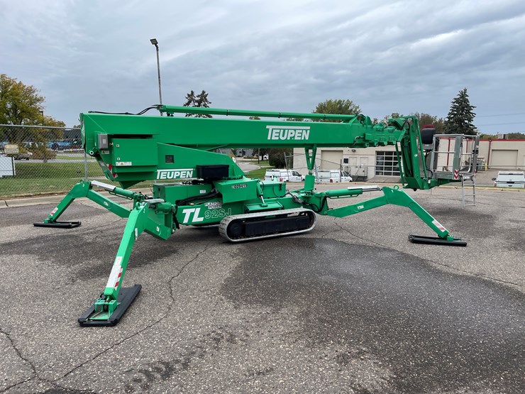 #5501-•-2017-teupen-tl92sj-track-drive-aerial-work-platform-image-1