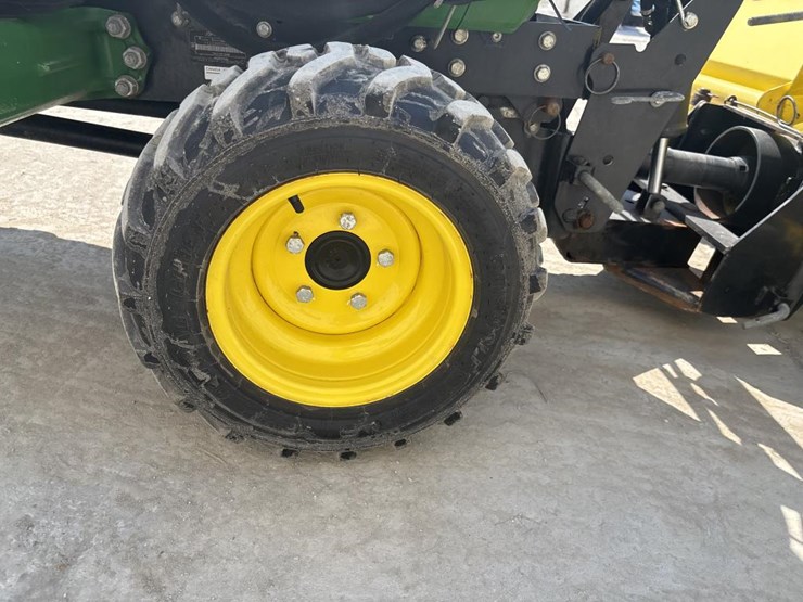 john-deere-1025r-image-35