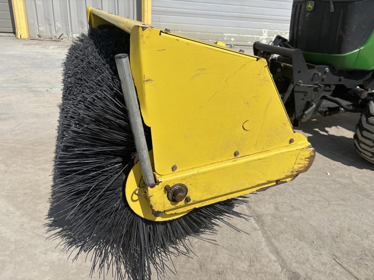 john-deere-1025r-image-41