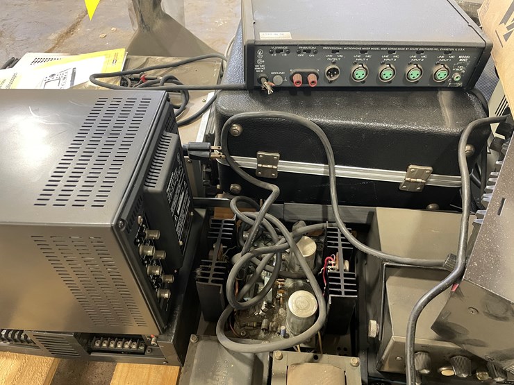 #7244-•-misc.-electronic-equipment-image-5