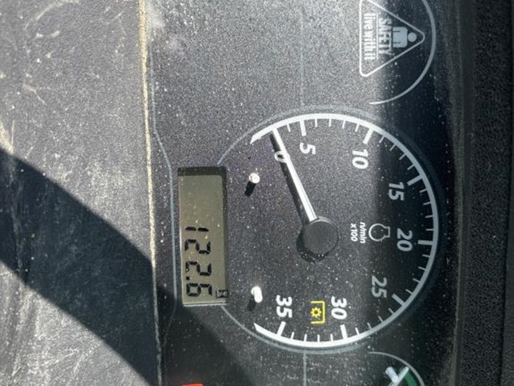 john-deere-1025r-image-53