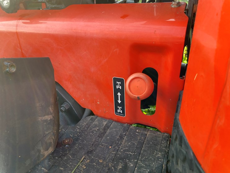 #1583-•-kubota-l4600d-4x4-diesel-tractor-image-46