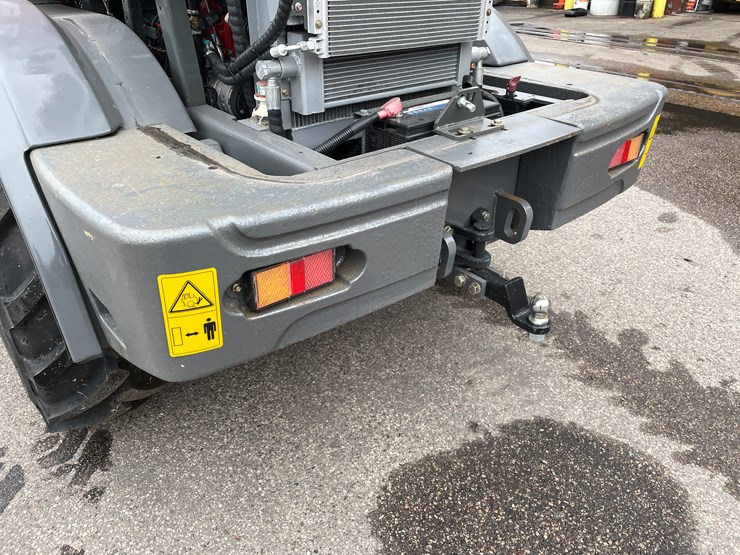 #5502-•-2024-magnum-4400l-wheel-loader-image-33