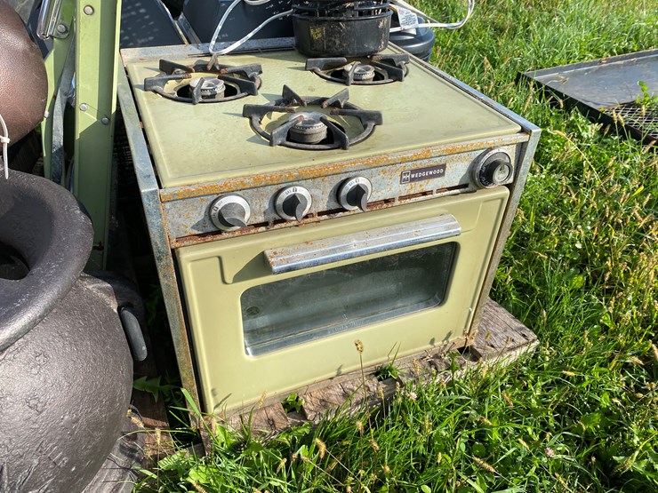 #1648-•-large-assortment-of-yard-items-image-3