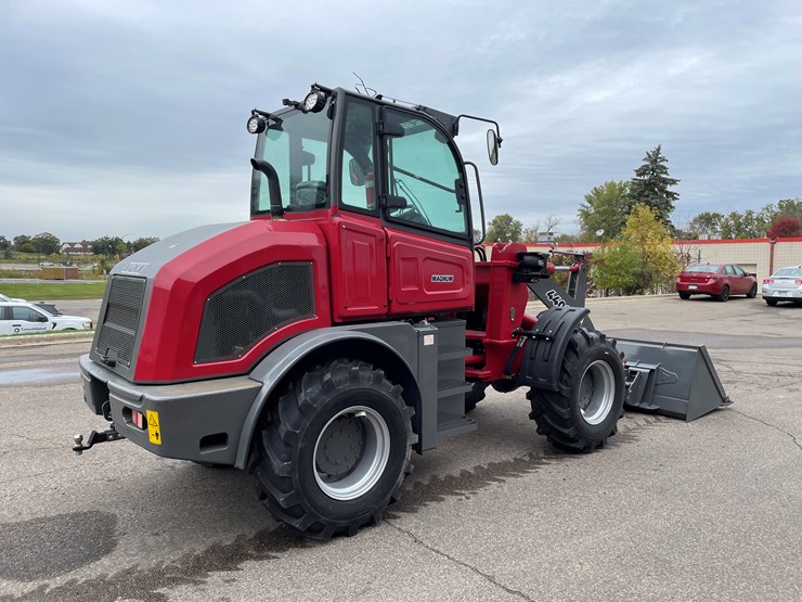 #5502-•-2024-magnum-4400l-wheel-loader-image-5