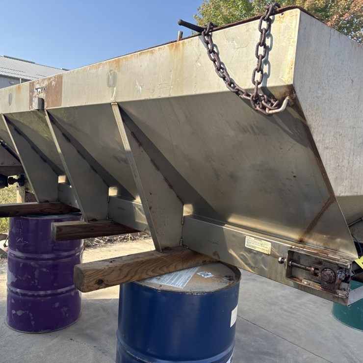 #5021 • Buyers Salt Dogg SCH120 Salter/Sander