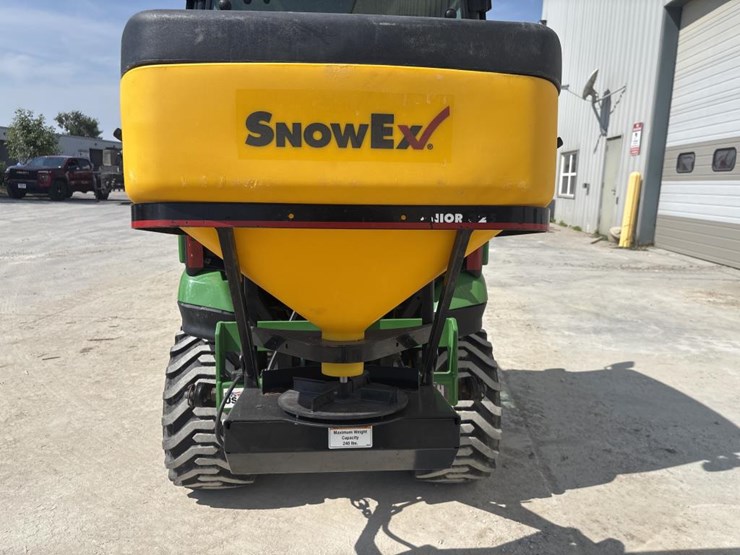 john-deere-1025r-image-43