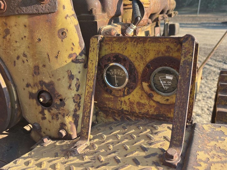 caterpillar-d6-image-33