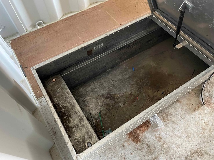 #1615-•-tractor-supply-diamond-plate-tool-box-image-16