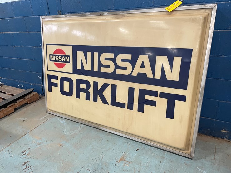 #7230-•-nissan-forklift-lighted-sign-image-1
