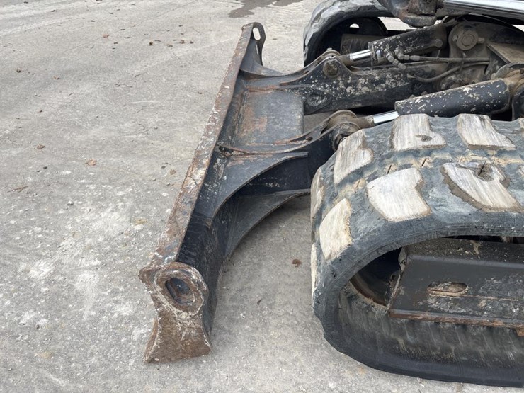 2019-bobcat-e85-image-40