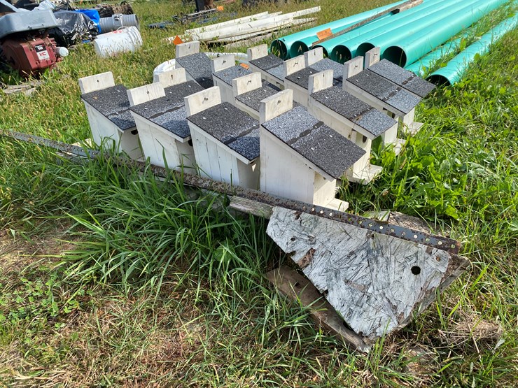 #1668-•-(14)-wooden-bird-houses-image-4