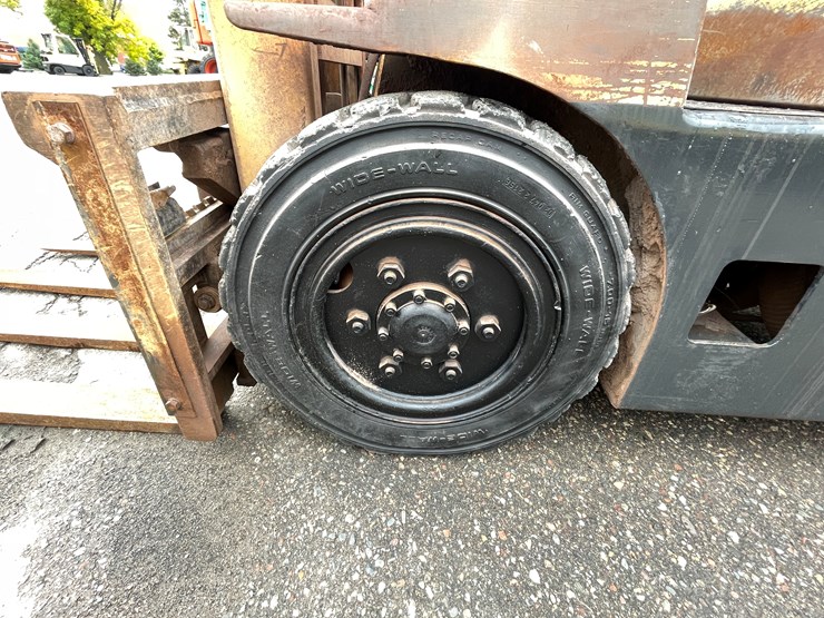 #5510-•-hyster-h50j-lp-forklift-image-24