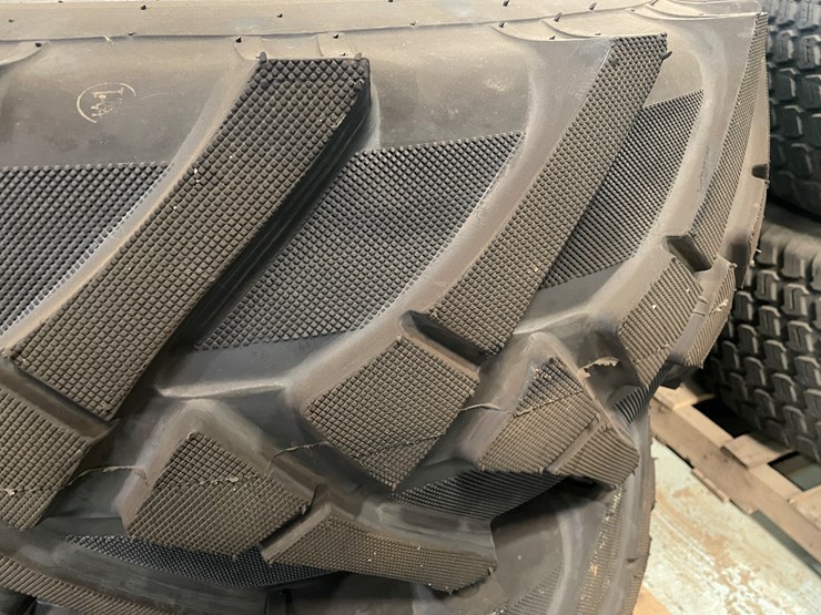 #7227-•-(2)-top-faith-tires-on-6-bolt-rims-image-5