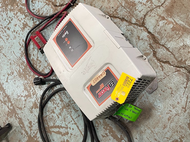 #7222-•-enersys-12-cell-battery-charger-image-3