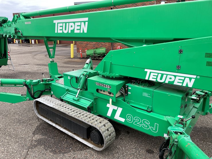 #5501-•-2017-teupen-tl92sj-track-drive-aerial-work-platform-image-37