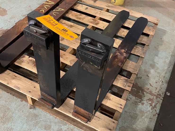 #7214-•-42"-x-4"-forklift-pallet-forks-image-3